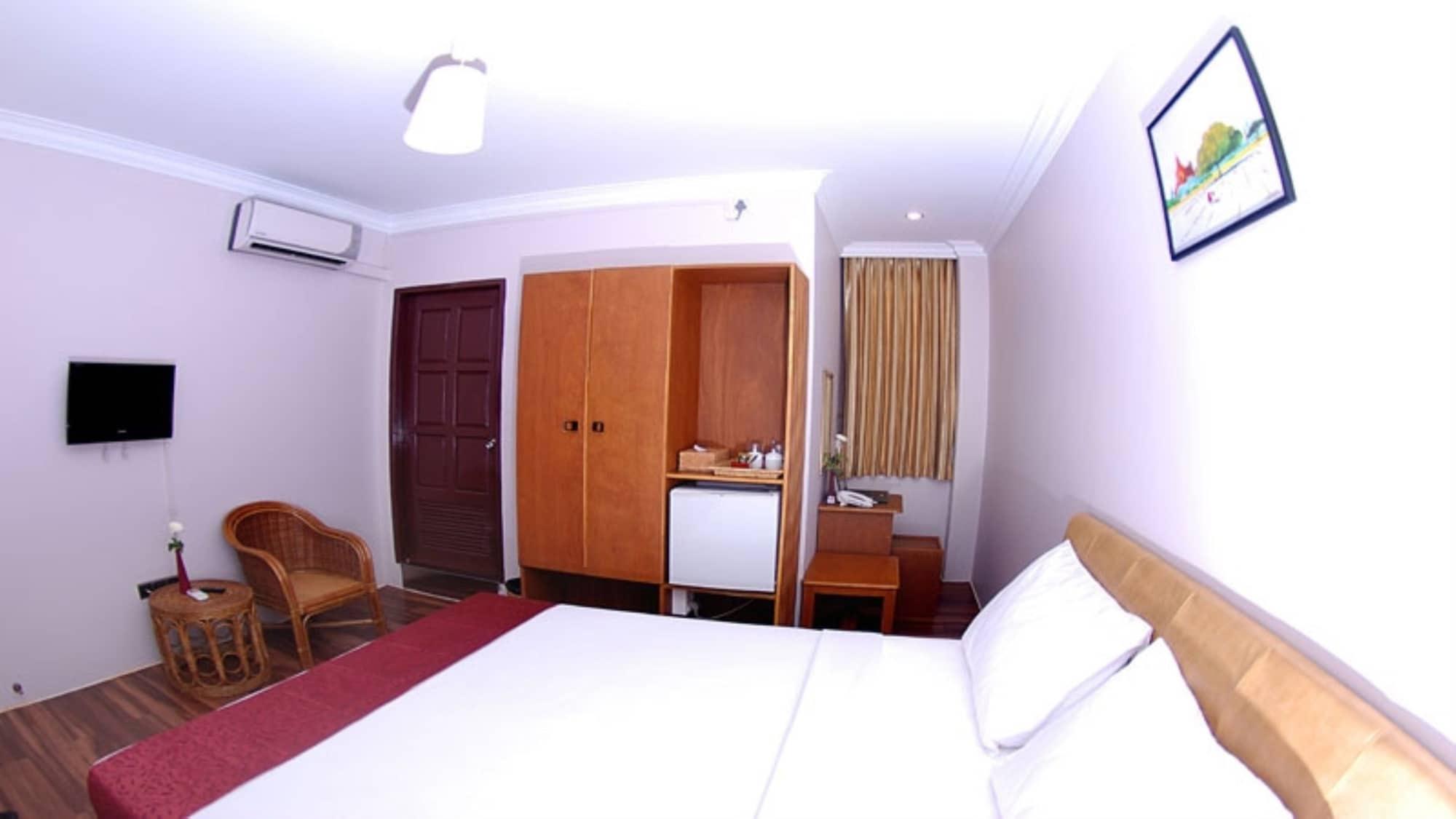 Holiday Hotel Yangon Exterior photo