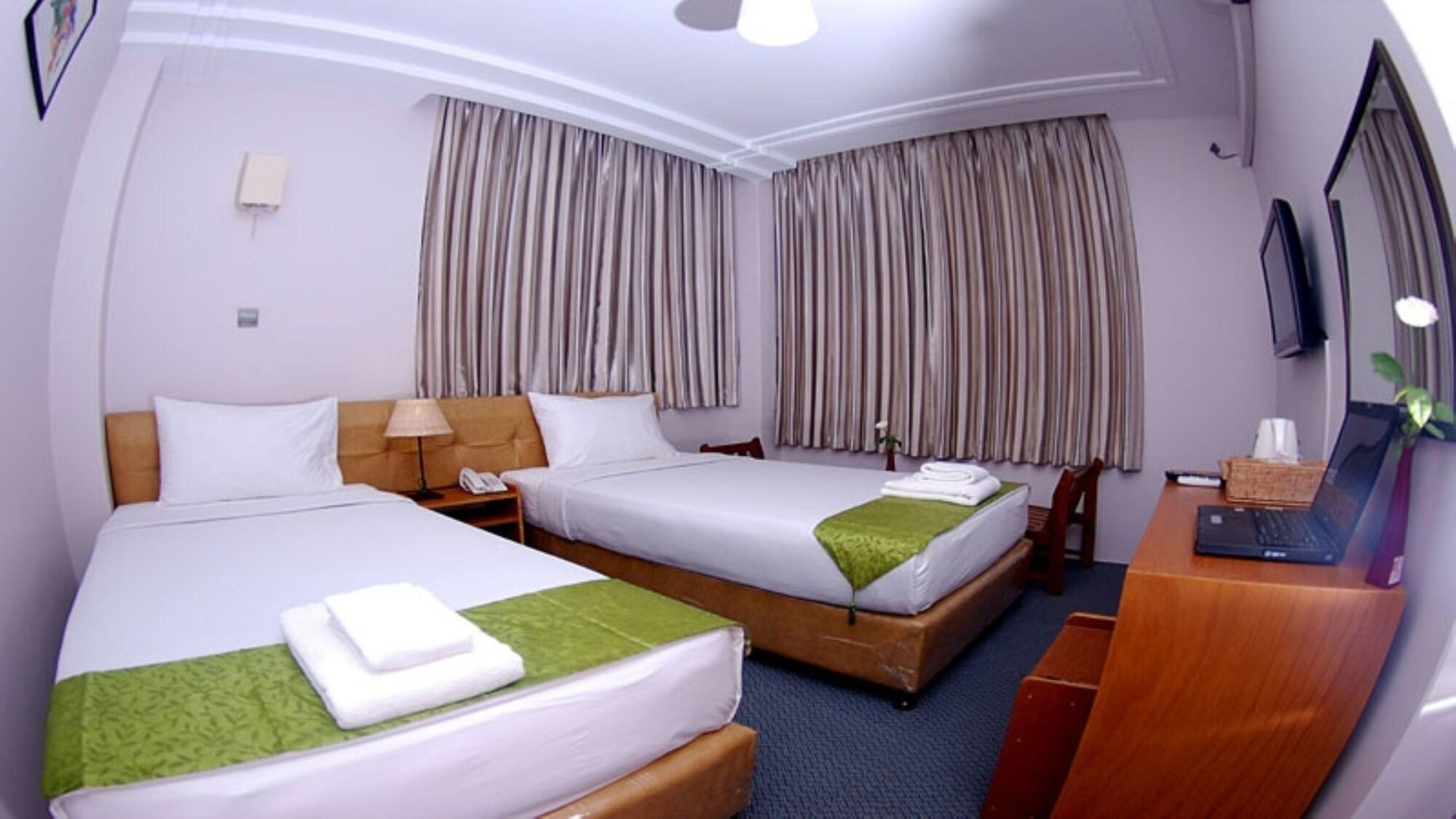 Holiday Hotel Yangon Exterior photo